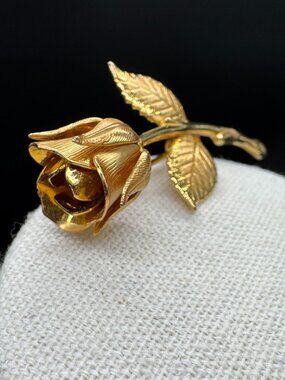 Vintage Flower Rose Brooch Gold Tone 3D